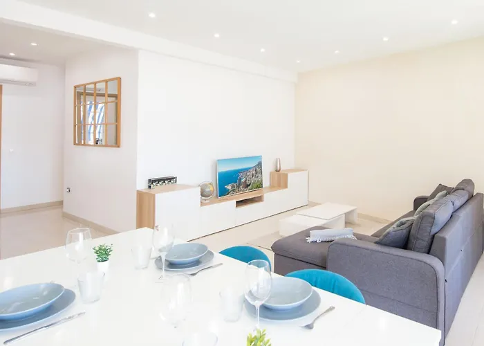 Sublime 3p A La Frontiere De Monaco