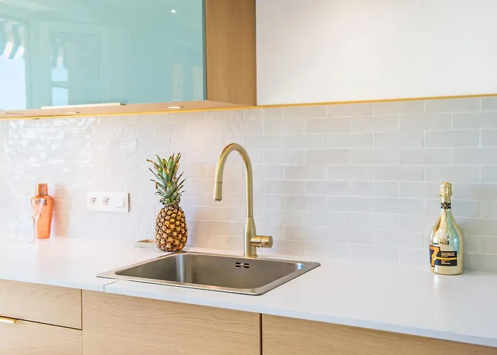 Sublime 3p A La Frontiere De Monaco *